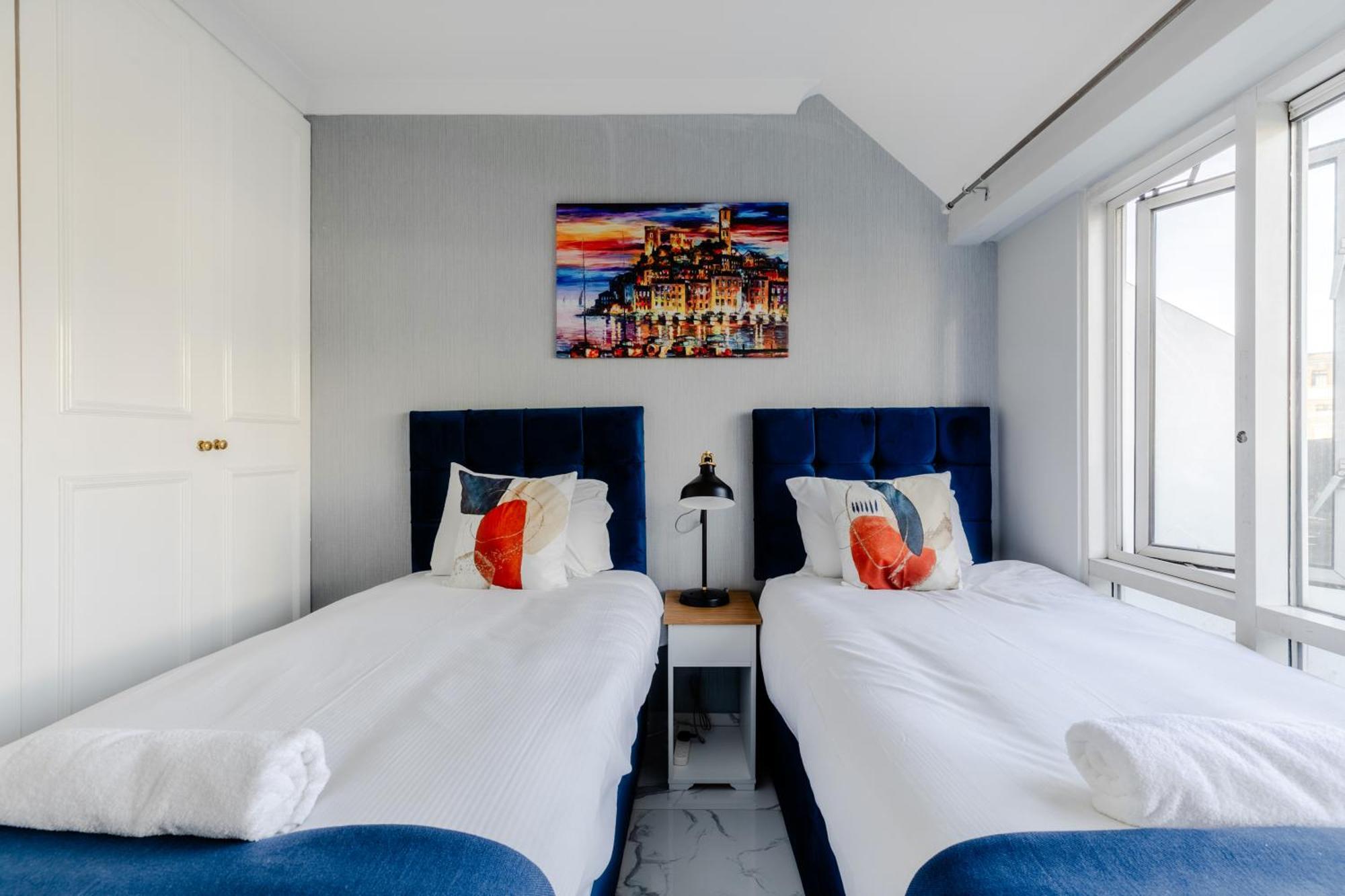 Marble Arch Apartments London Room photo