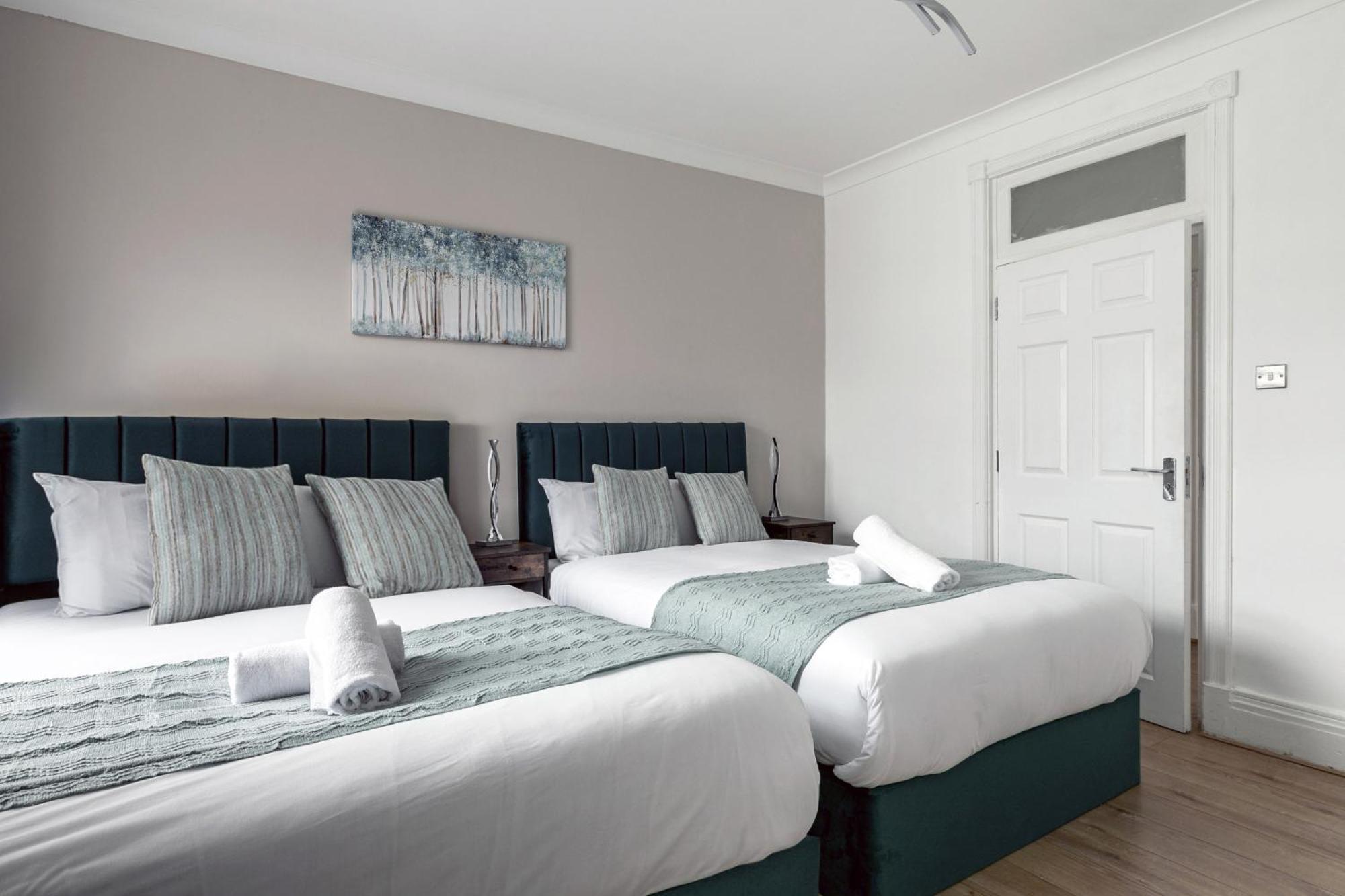 Marble Arch Apartments London Room photo