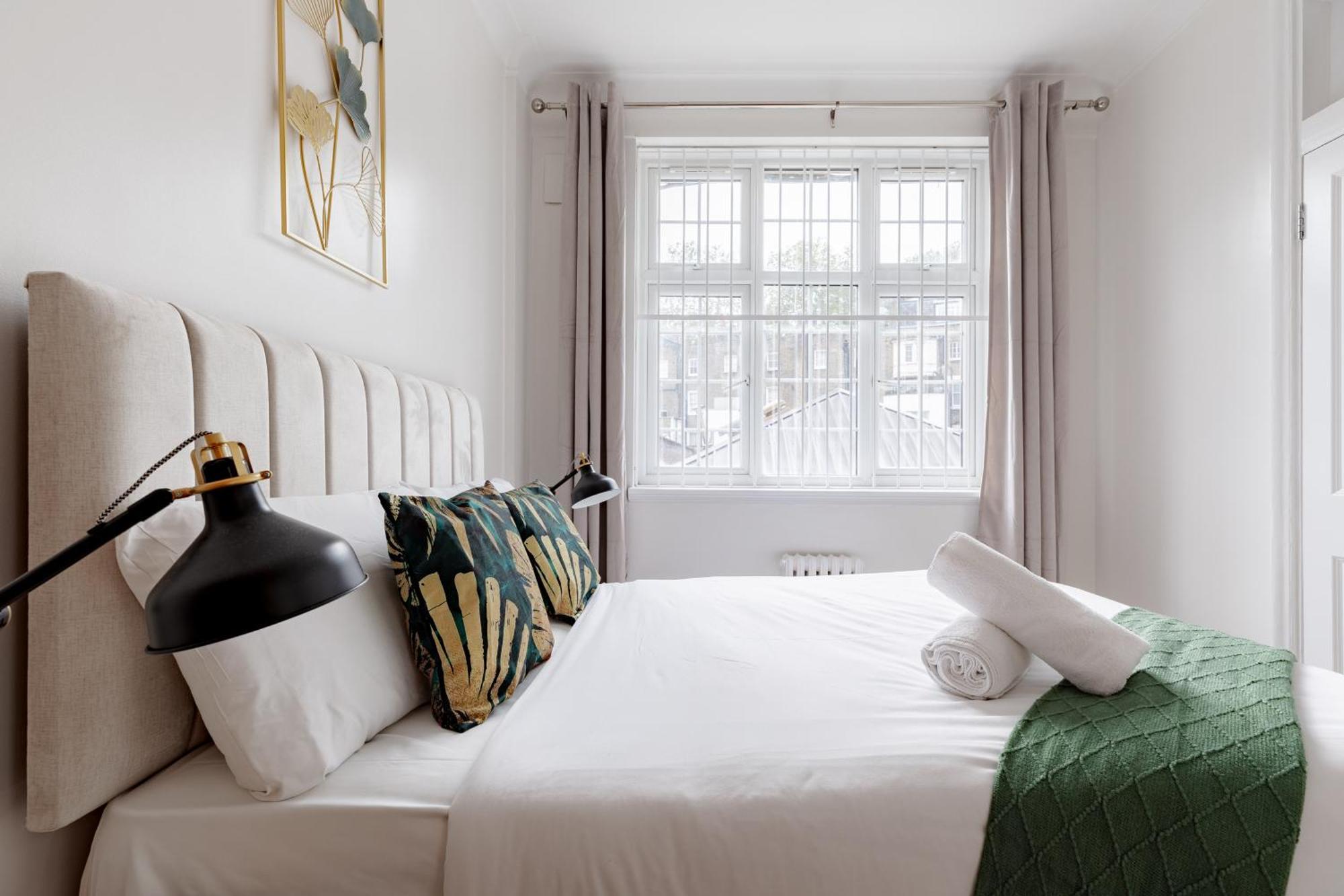 Marble Arch Apartments London Room photo